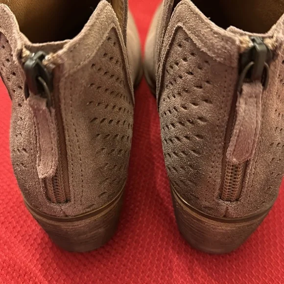 Ankle Boots-Women’s - Picture 4 of 6